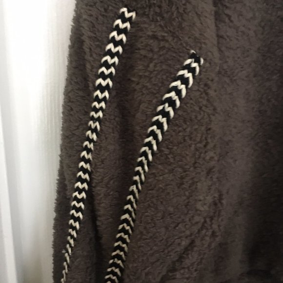 Bohemian Plush Pullover Sweatshirt - Picture 8 of 8